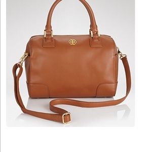Tory Burch Robinson Middy Satchel. (Authentic)